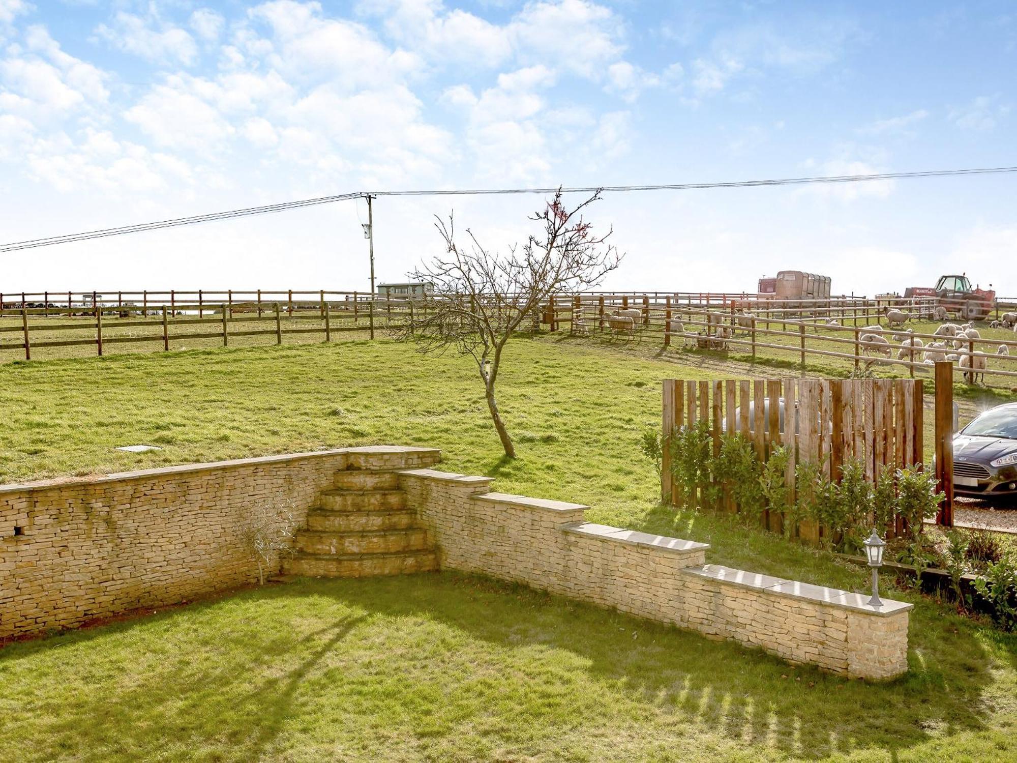 The Farm House Shipton under Wychwood Exterior photo
